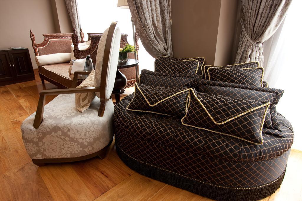 Hotel Celeste Makati Makati City Ngoại thất bức ảnh